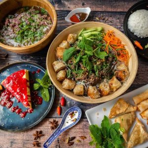 Chez Bànôi en livraison de repas à domicile et click & collect avec LYON Eats