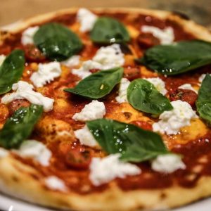 Casimir Pizza en livraison de repas à domicile et click & collect avec LYON Eats.
