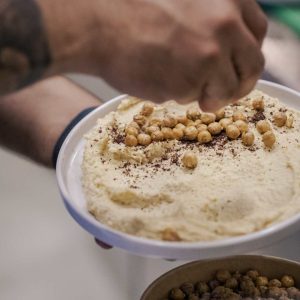 Aklé en livraison de repas à domicile et click & collect avec LYON Eats